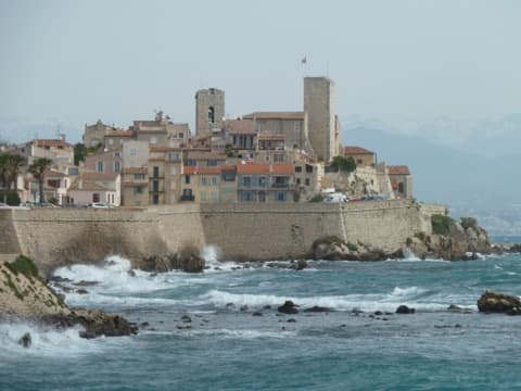 Couvreur Antibes