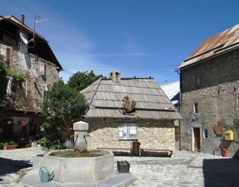 Couvreur Châteauneuf-d'Entraunes